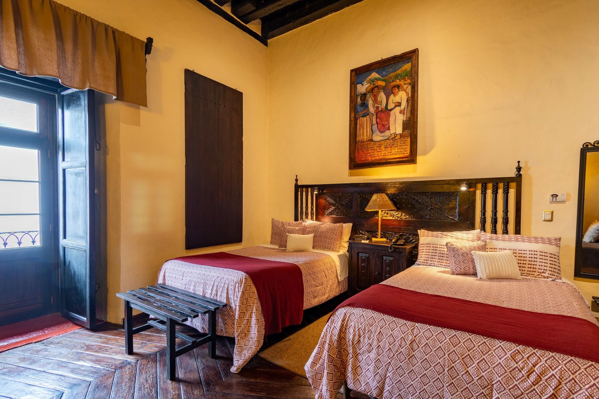 Pátzcuaro Hotel Mansion Iturbe מראה חיצוני תמונה