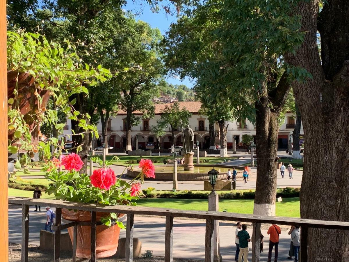 Pátzcuaro Hotel Mansion Iturbe מראה חיצוני תמונה